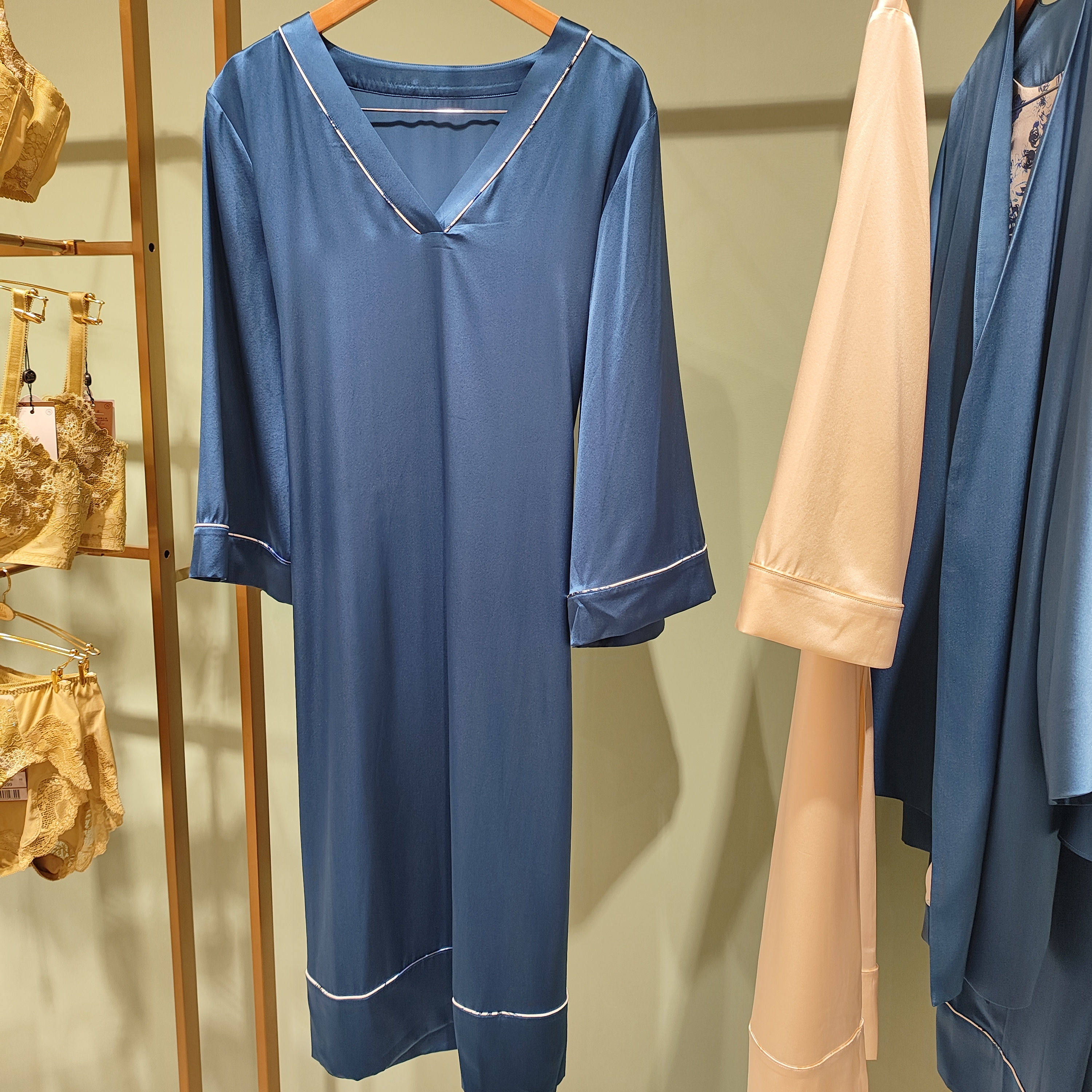 25新款莎露特SALUTE家居服LN52A4桑蚕丝裙子吊牌3380