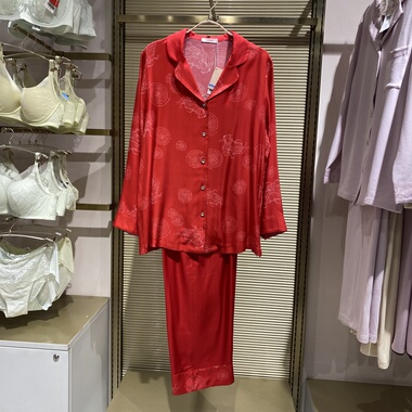 AM46B971爱慕涟涟有鱼含桑蚕丝翻领红色长袖长裤家居套装999