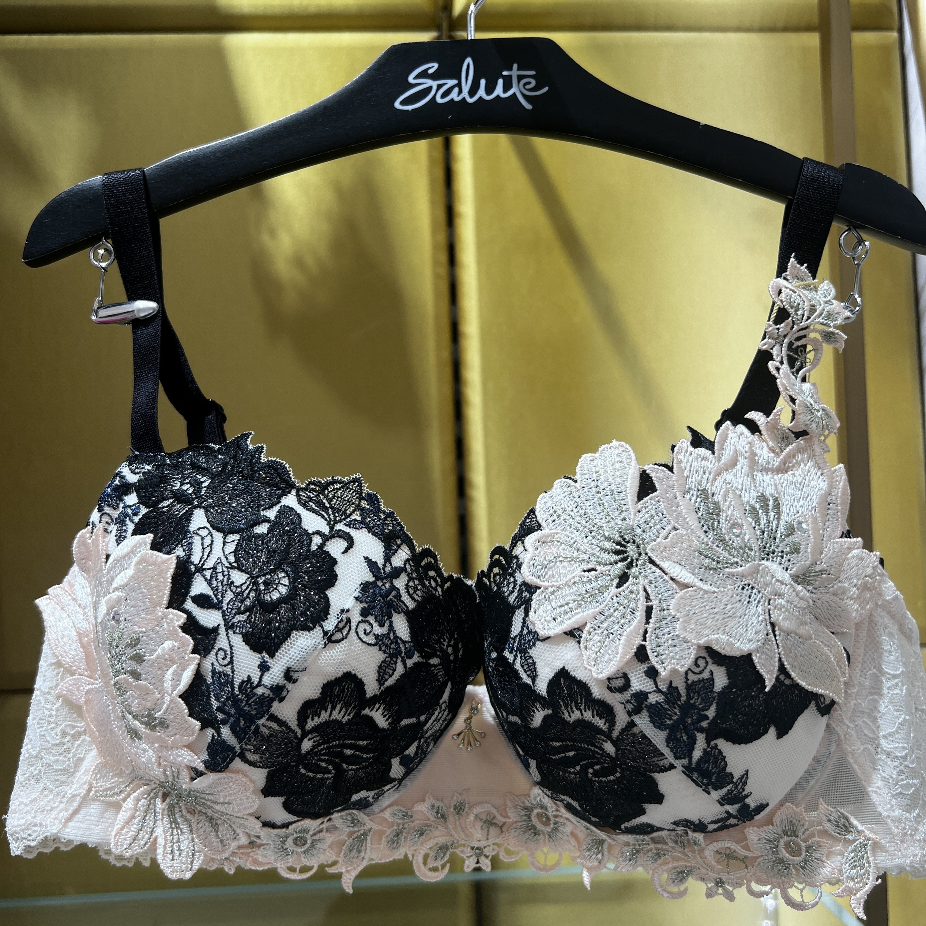 LB38F5莎露特SALUTE日产性感拼接蕾丝大花立体文胸1880
