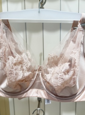 爱慕25春夏新辰花雾屿3/4软托薄杯大罩杯调整文胸AD130521原1299