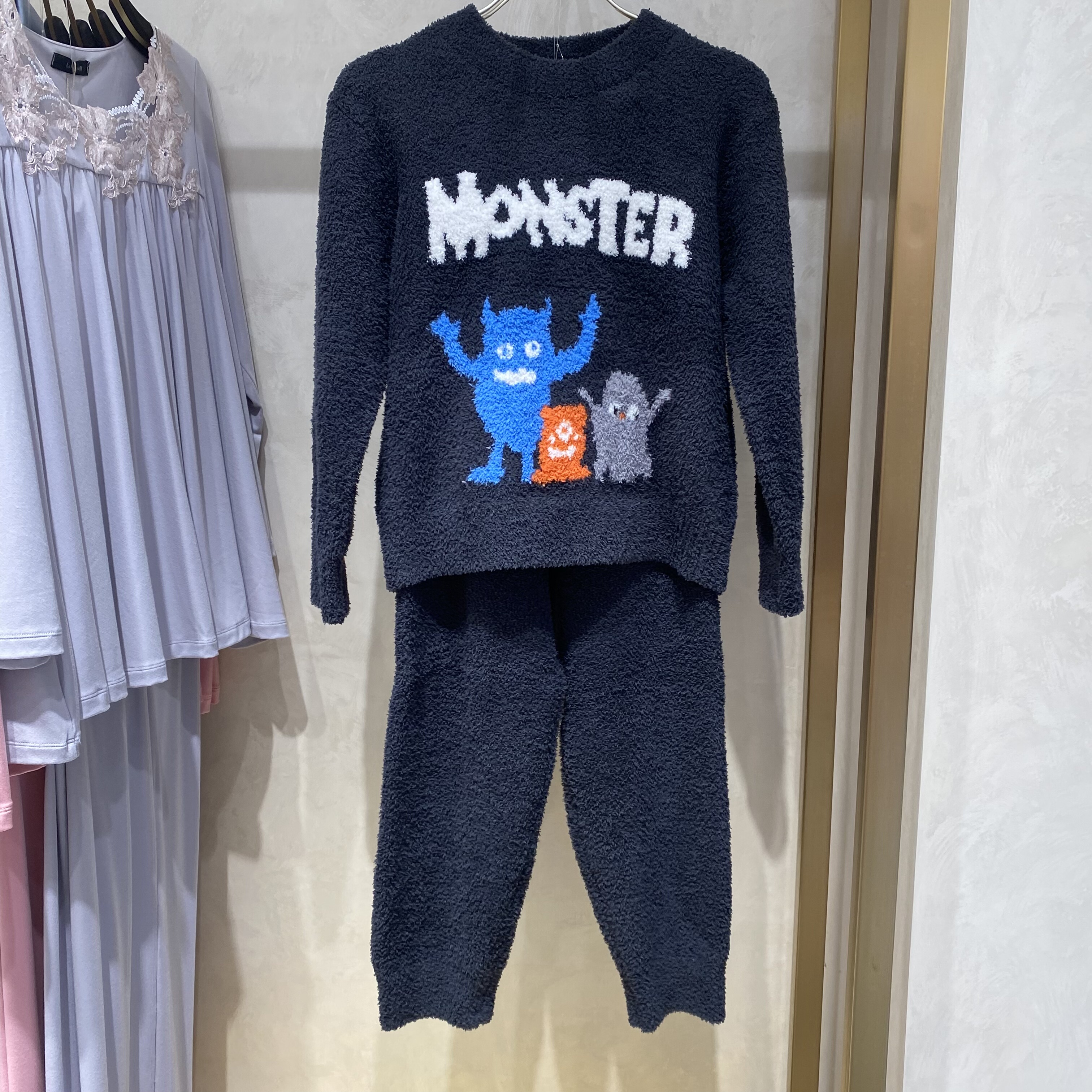 爱慕儿童男女童圆领云朵绒保暖家居服套装AK143J691/AK243J681