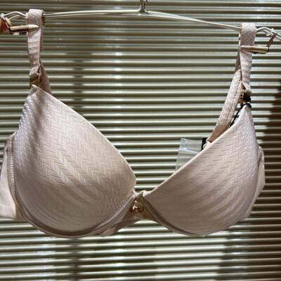 La高端LU30277女士内衣文胸