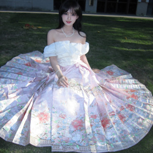 现货【春日兔兔】轻薄缎面春款马面裙