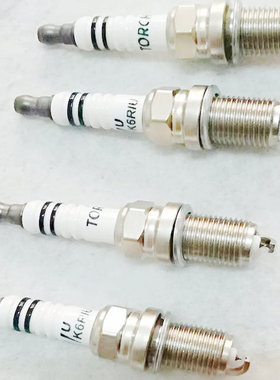 适用于吉利自由舰金刚帝豪EC7远景海景CVVT四缸火花塞火嘴配件