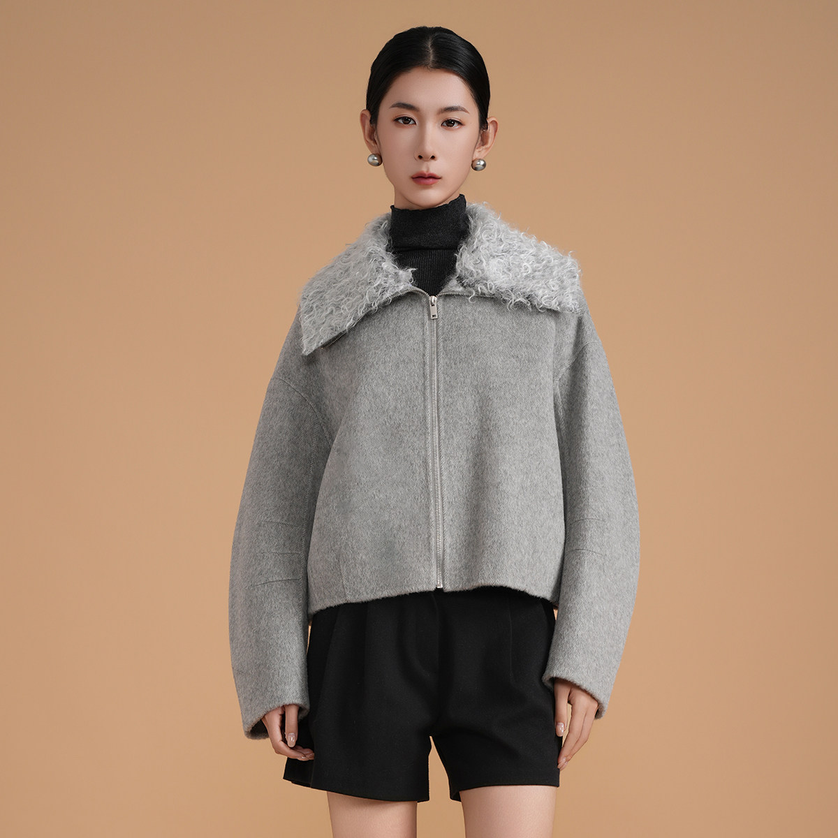 斯尔丽翻领羊羔毛短外套女秋冬厚款拉链保暖毛呢外套显瘦减龄