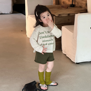 女童套装春秋装2026新款女宝宝字母印花T恤短裤两件套儿童洋气潮