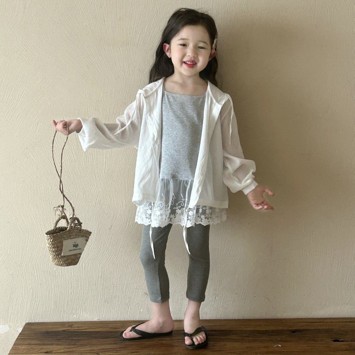 小卫丽女童薄款防晒衣吊带2件套图片