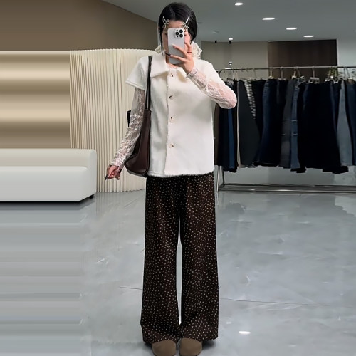 软糯翻领毛毛马甲蕾丝打底衫女裤