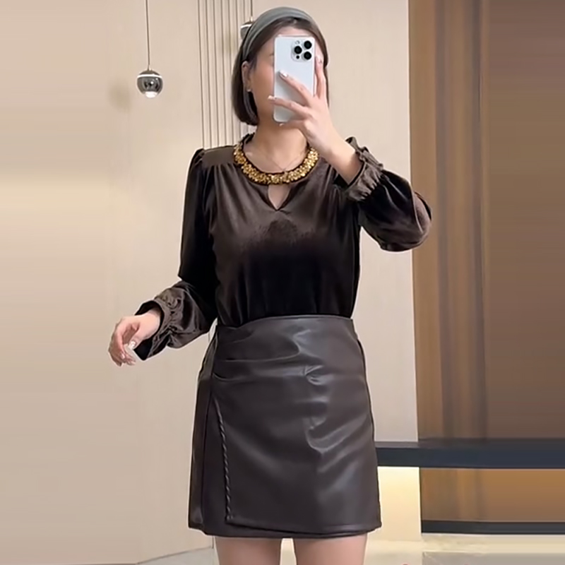 镂空喇叭袖丝绒打底衫女短皮裙潮