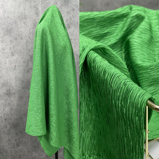 草绿色针织树皮皱牛肚布面料三宅一生肌理褶皱压皱打皱布服装布料