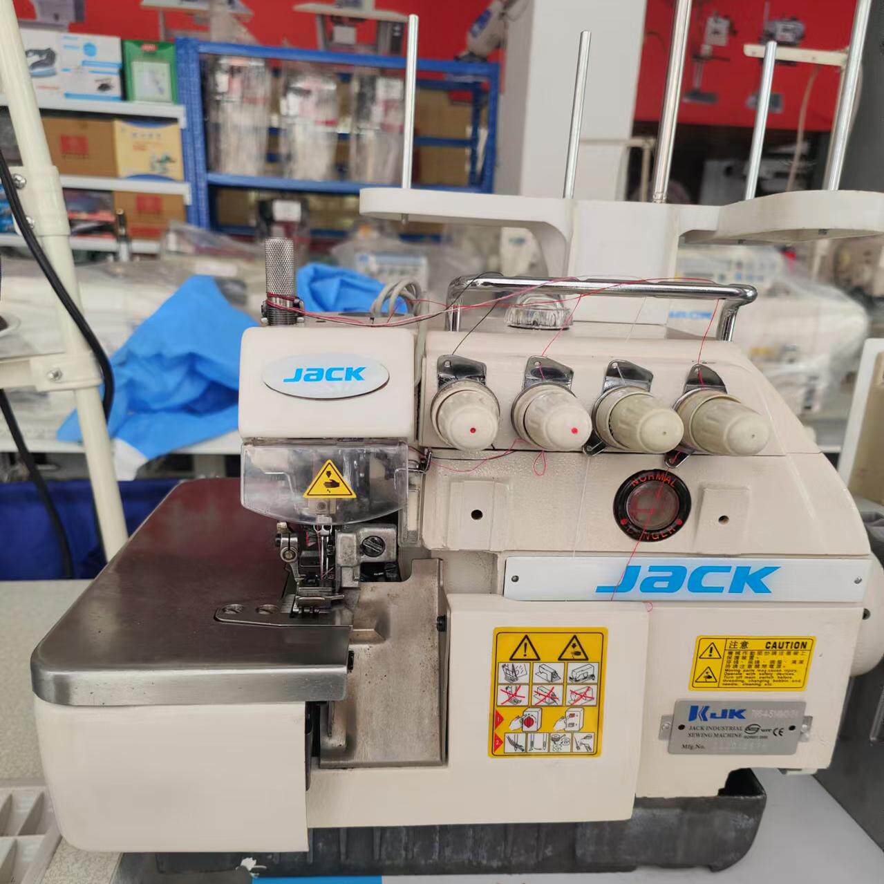 JACK八成二手四线包缝锁边机直驱桌面款密拷机声音小家用工业都行