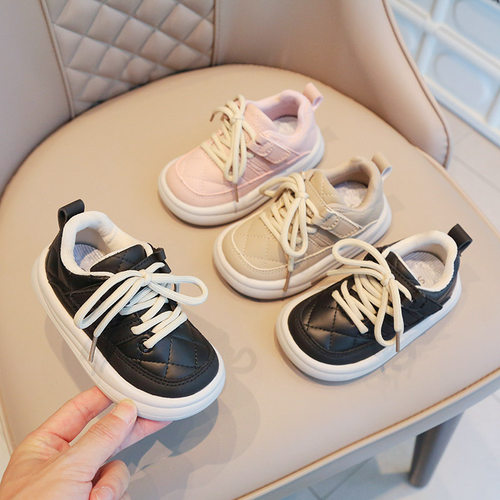 春秋儿童舒适防滑百搭板鞋