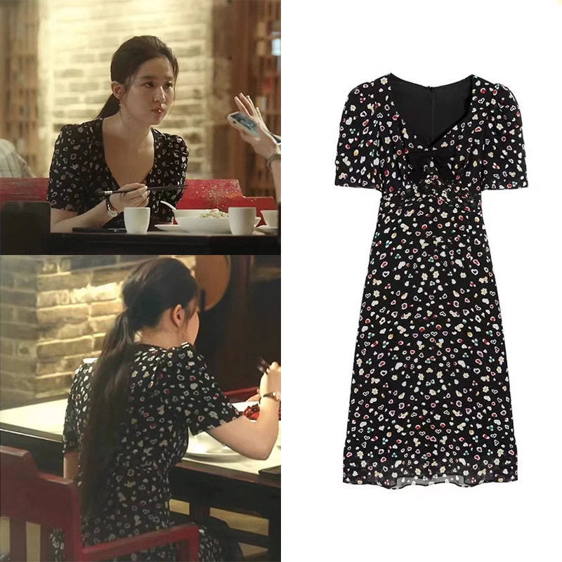 去有风的地方许红豆刘亦菲同款女夏法式黑色V领泡泡袖连衣裙碎花
