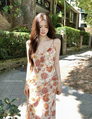 CloudSweet白云甜 万物生长 浪漫明媚吊带裙修身连衣裙夏碎花长裙