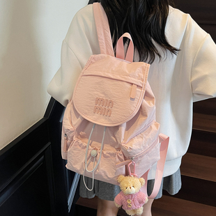 高颜值褶皱水洗双肩包小号书包冬季新款女生百搭轻便骑行旅游背包