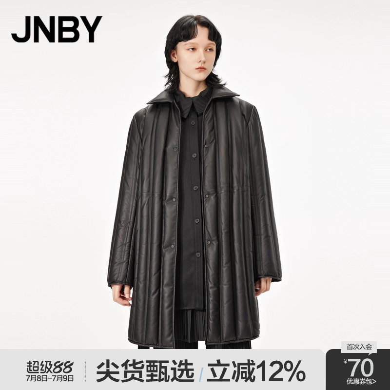 JNBY/江南布衣折扣秋冬羽绒服绵羊皮革翻领宽松中长款白鸭绒