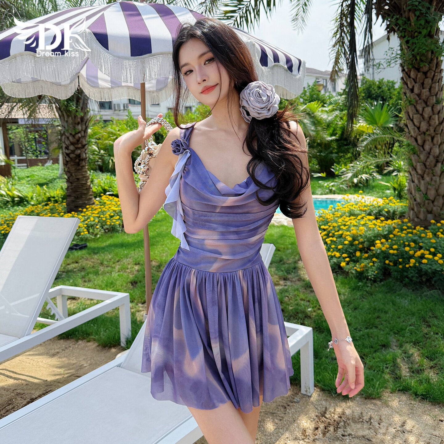 DK泳衣女泡温泉绝美泰式2026新款高级感连体性感显瘦遮肚女士泳装