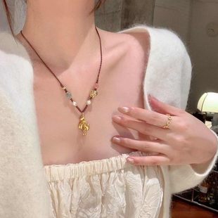 「金马献瑞,踏马迎春」金色小马编织绳串珠项链轻奢小众2025新款