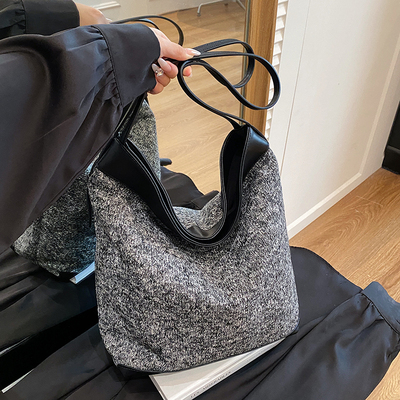 韩式小众大容量毛呢托特包