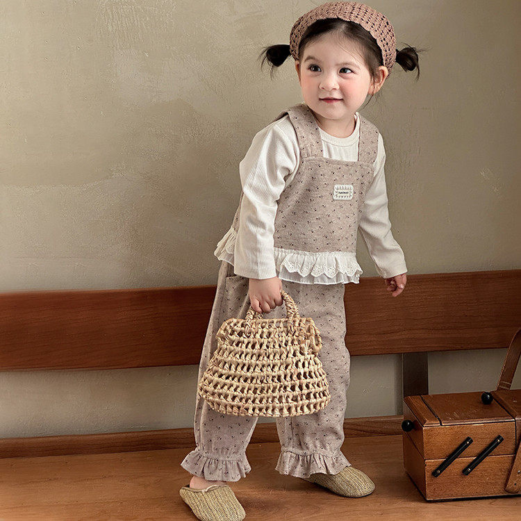 小童碎花蕾丝春款套装26洋气上衣女童可爱背心吊带阔腿裤韩版穿搭