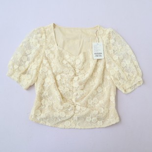 衬衫 纯色立体花纹蕾丝女士V领五分袖 新款 D14 短款 套头衫 时尚 夏季