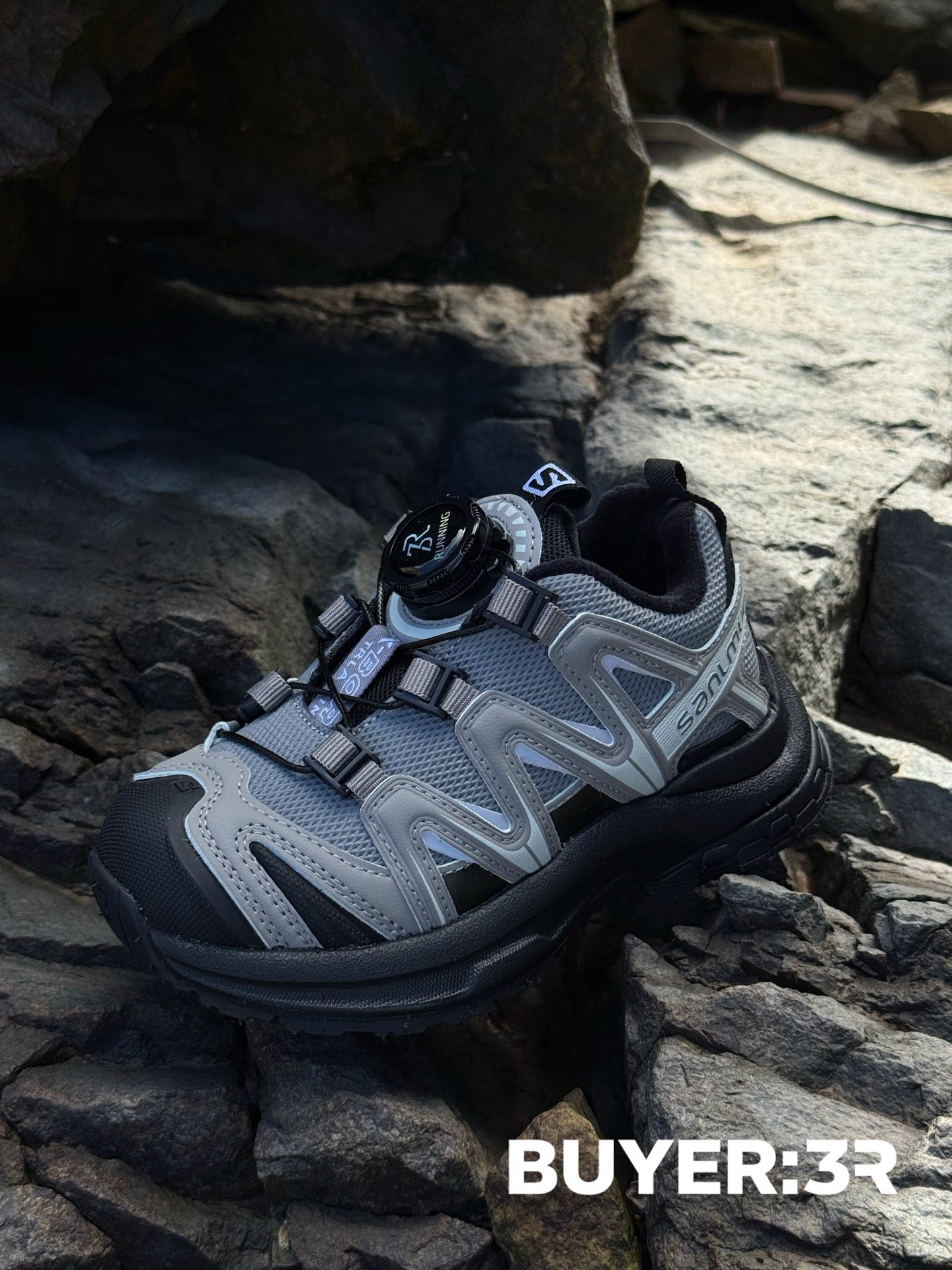 2025冬款韩版童鞋潮牌3R中大男女童旋转扣加绒防滑户外登山运动鞋