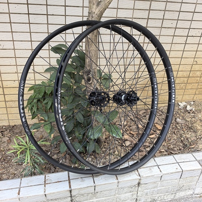 DUROC37/ECC150T真空轮组75响