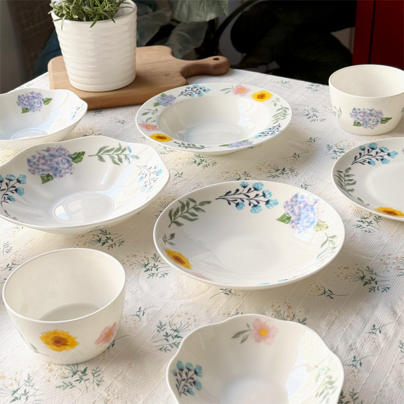 北府 阿莲娜骨瓷米饭碗面碗汤盘菜盘甜品盘花瓣盘可微波