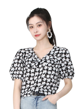 WEWE唯唯修身清新套头短袖