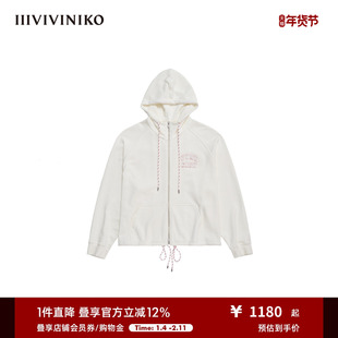 IIIVIVINIKO2025秋新款运动风贴布绣抽绳连帽外套女M532008303B