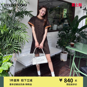 IIIVIVINIKO2026夏季新款条纹T恤直筒连衣裙女M620604387E