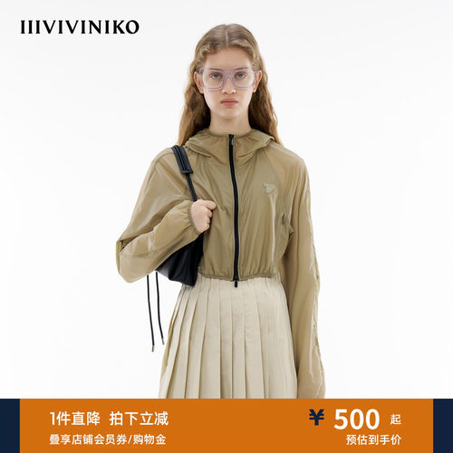 轻薄短款外套IIIVIVINIKO