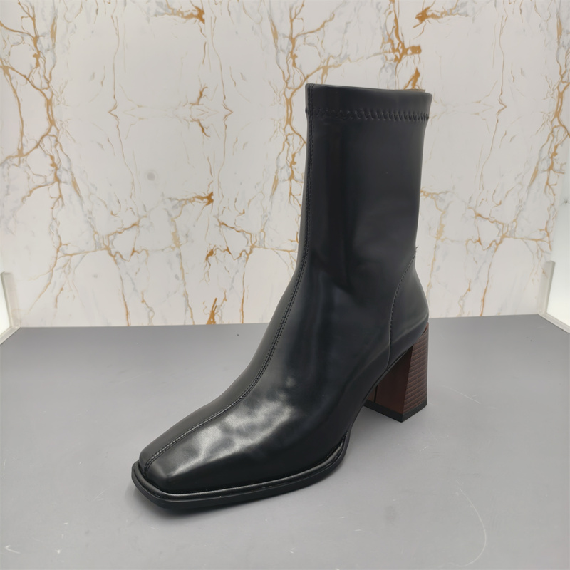 断码处理真皮小码33码2025秋季方头粗跟英伦风瘦瘦靴百搭时尚短靴