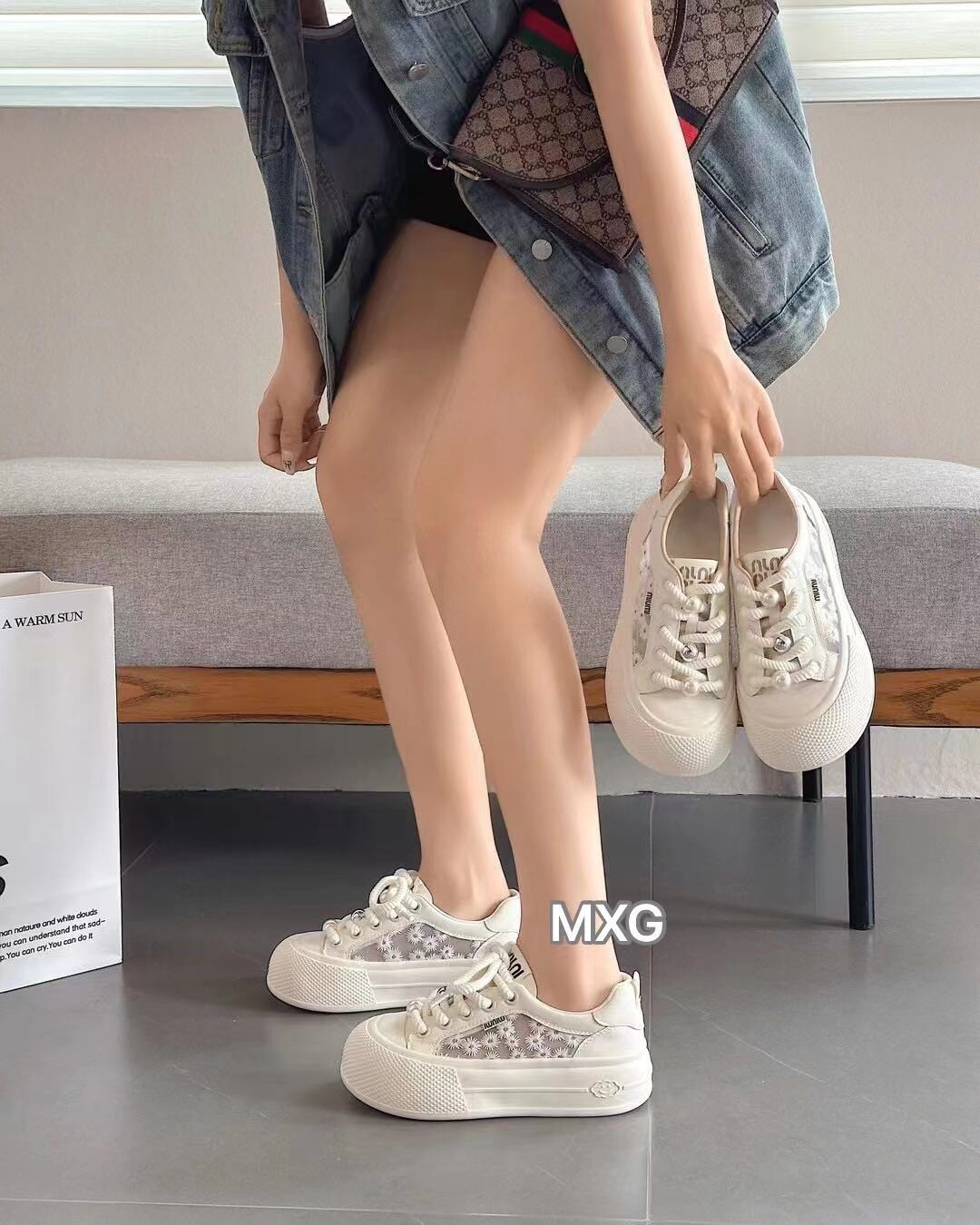 明星谷娃娃头蕾丝网面小白鞋女2024夏季系带厚底舒适学生大头板鞋