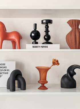 态生活酒柜书柜现代高级感小摆件