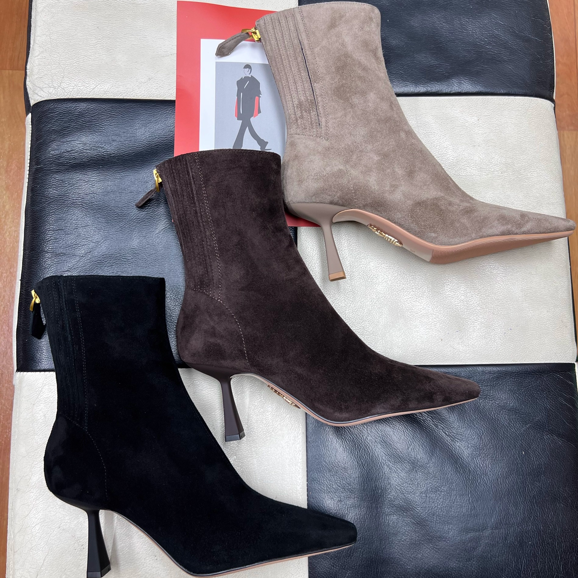 7cm跟时尚百搭磨砂皮面短靴