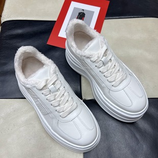 通勤小白鞋 牛皮面加绒内里轻便舒适百搭时尚 女 6cm跟台版 大厂品质