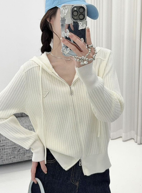 2026早春新款连帽双拉链针织开衫女白色百搭显瘦毛衣外套上衣