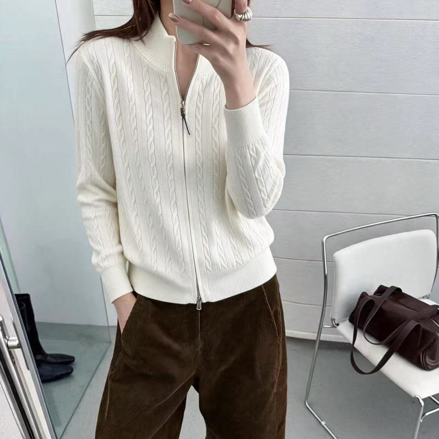 白色立领拉链麻花针织开衫女短款软糯显瘦毛衣外套图片