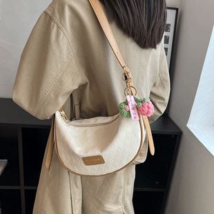 通勤包大容量百搭流行斜挎饺子包 小众设计单肩小包包女士2025新款