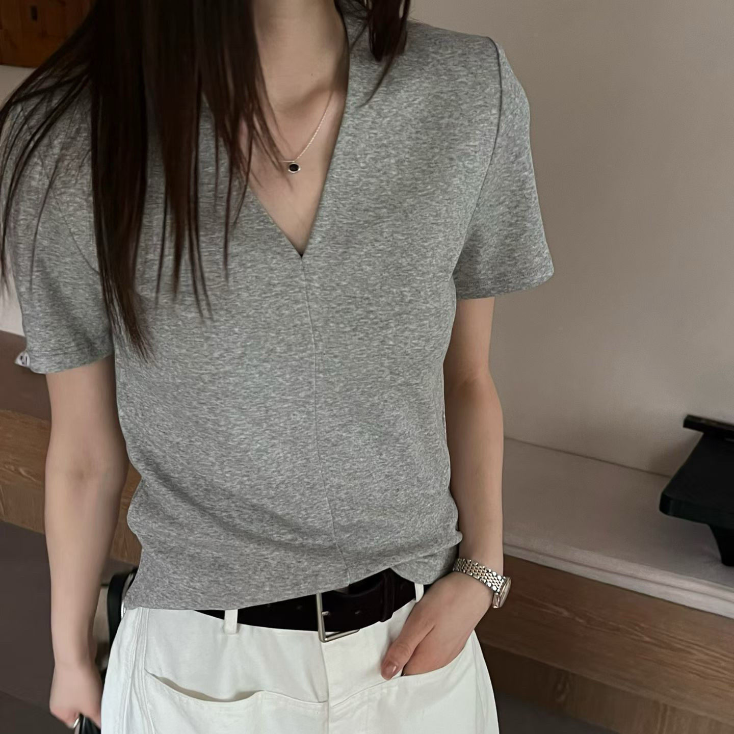 韩系v领短袖棉质T恤女2026春夏新款修身内搭时尚显瘦打底衫上衣潮