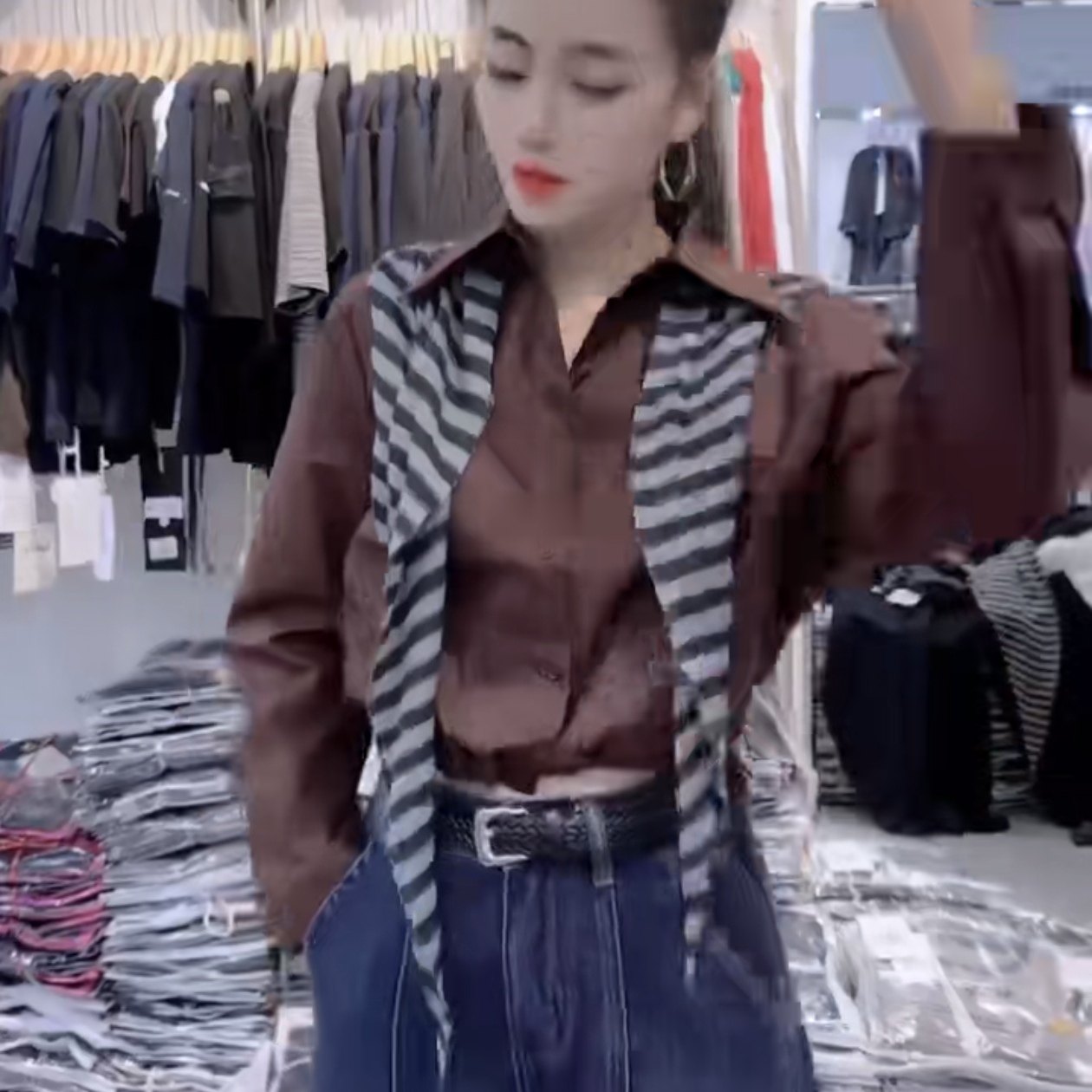 欧货2026秋季新款韩版时尚设计条纹披肩长袖衬衫女小众减龄上衣潮