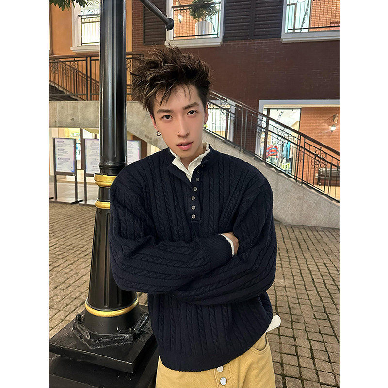 藏青色假两件亨利领毛衣男款秋冬单排扣设计感麻花针织衫长袖上衣