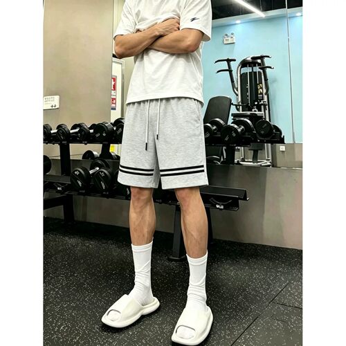 灰色美式条纹男宽松运动五分裤