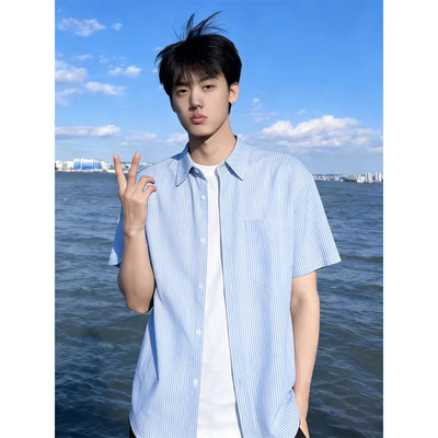 浅蓝条纹美式翻领短袖衬衫男夏季