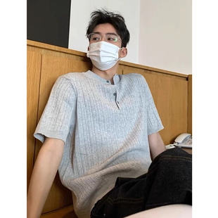 浅灰色亨利领针织短袖男款夏季高级感polo衫t恤cleanfit复古半袖