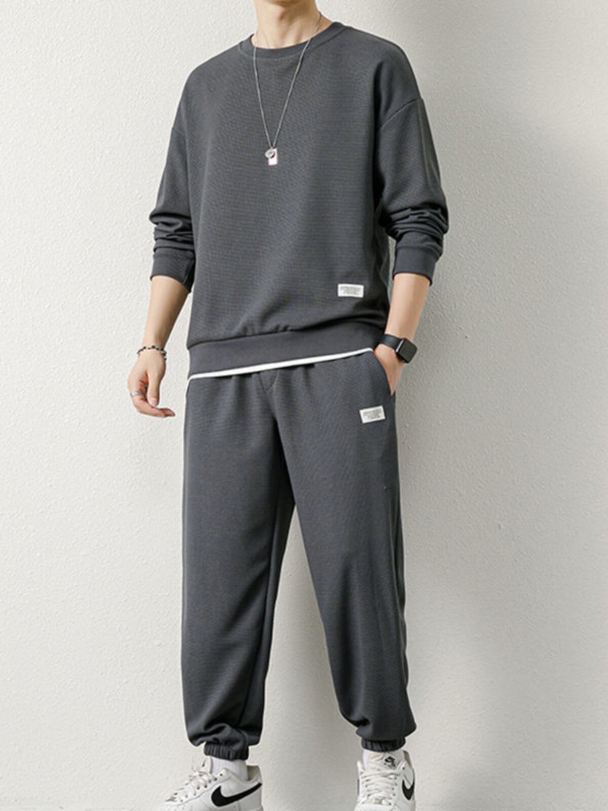 쇼핑몰이 문을 닫고 정리가 되었습니다 와플운동복 남성용 긴팔티셔츠 루즈한 캐쥬얼 스웻셔츠와 바지 2벌