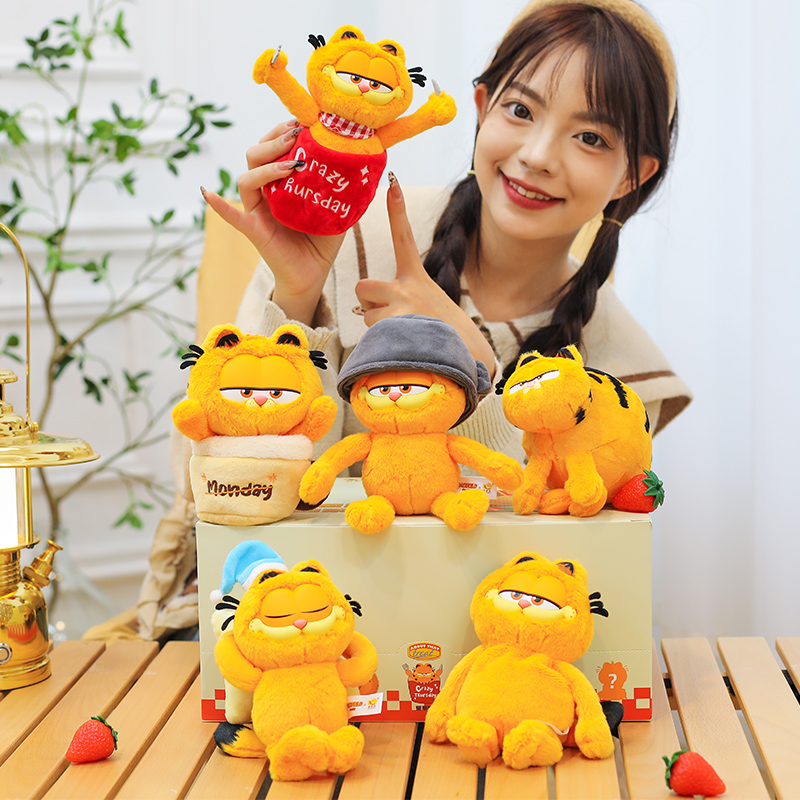 正版加菲猫家族盲盒打工周可爱猫咪公仔沙发客厅摆件女生礼物娃娃