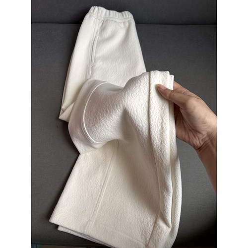 奶白色松紧腰肌理感阔腿休闲裤春