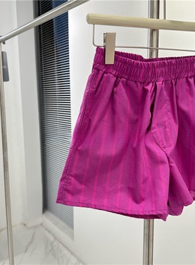 现货】一穿一个不吱声~2026春夏绿色竖条纹短裤松紧腰a字沙滩热裤